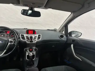 Ford Fiesta - Thumbnail 10