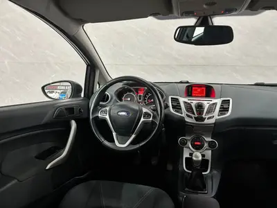 Ford Fiesta - Thumbnail 11