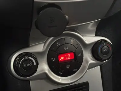 Ford Fiesta - Thumbnail 14