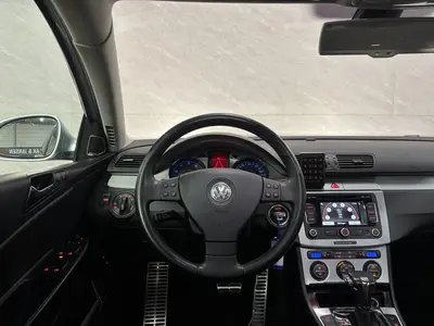 Volkswagen Passat - Thumbnail 15