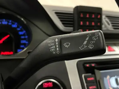 Volkswagen Passat - Thumbnail 25