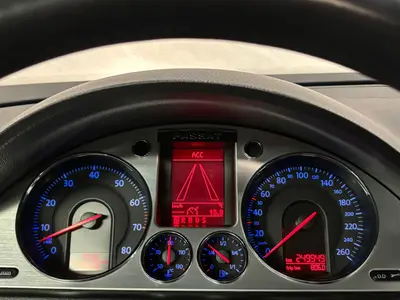 Volkswagen Passat - Thumbnail 27