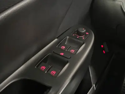 Volkswagen Passat - Thumbnail 30