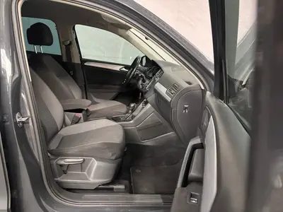 Volkswagen Tiguan - Thumbnail 10