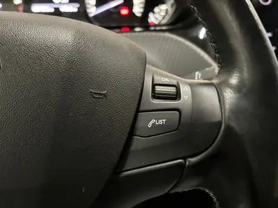 Peugeot 208 - Thumbnail 17