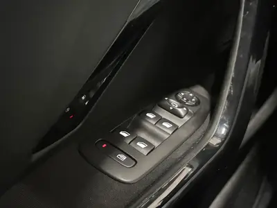 Peugeot 208 - Thumbnail 19