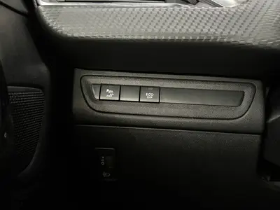 Peugeot 208 - Thumbnail 20