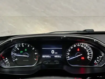 Peugeot 208 - Thumbnail 21