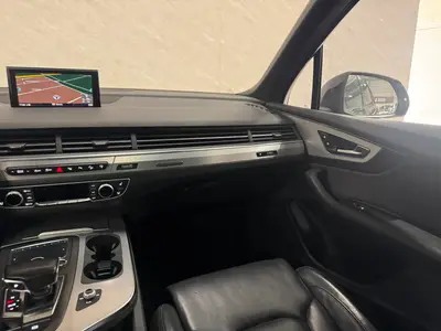 Audi Q7 - Thumbnail 13