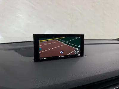 Audi Q7 - Thumbnail 16