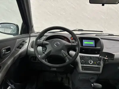 Nissan Almera Tino - Thumbnail 15