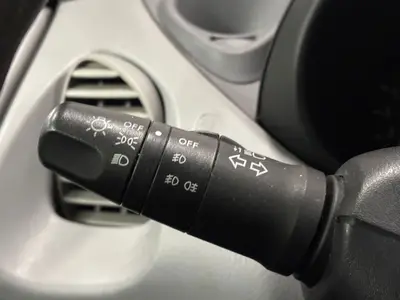 Nissan Almera Tino - Thumbnail 22