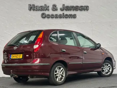 Nissan Almera Tino - Thumbnail 5