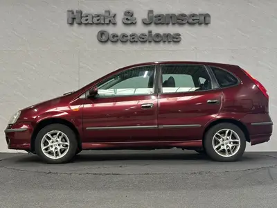 Nissan Almera Tino - Thumbnail 9