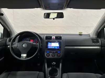 Volkswagen Golf - Thumbnail 10