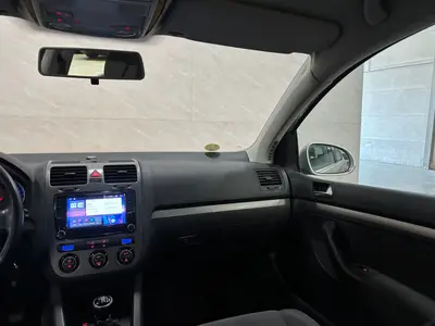 Volkswagen Golf - Thumbnail 11