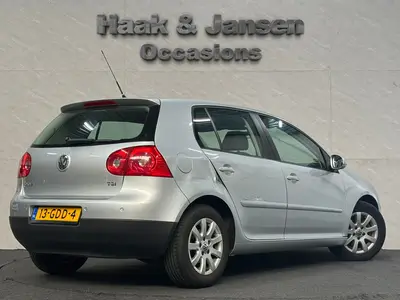 Volkswagen Golf - Thumbnail 4