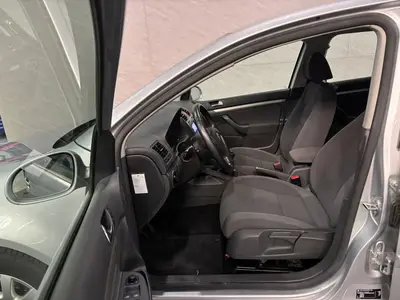 Volkswagen Golf - Thumbnail 9