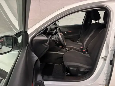 Peugeot 208 - Thumbnail 11