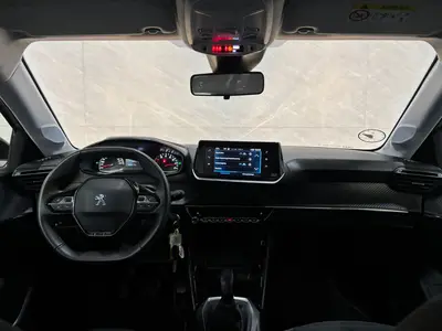 Peugeot 208 - Thumbnail 12