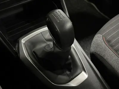 Peugeot 208 - Thumbnail 18