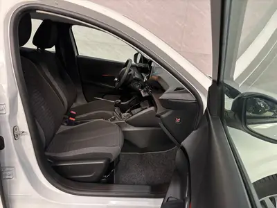 Peugeot 208 - Thumbnail 10