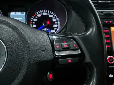 Volkswagen Golf - Thumbnail 16