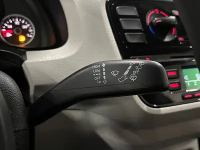 Volkswagen up! - Thumbnail 14