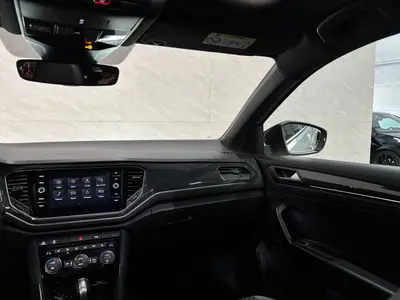 Volkswagen T-Roc - Thumbnail 13