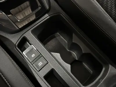 Volkswagen T-Roc - Thumbnail 17