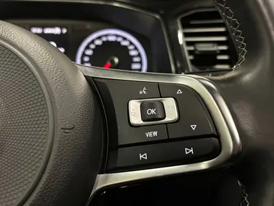 Volkswagen T-Roc - Thumbnail 18