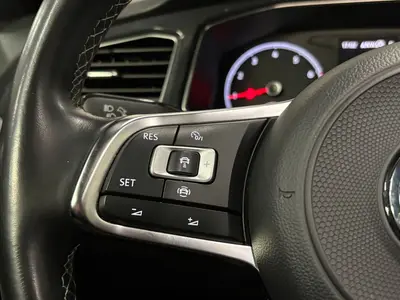 Volkswagen T-Roc - Thumbnail 19