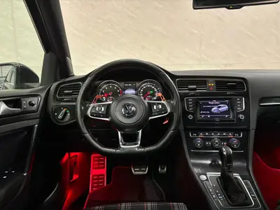 Volkswagen Golf - Thumbnail 15