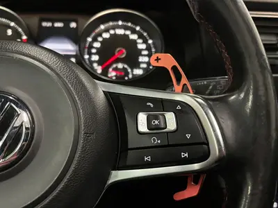 Volkswagen Golf - Thumbnail 21