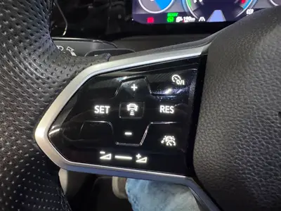 Volkswagen Golf - Thumbnail 23