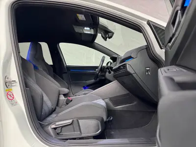 Volkswagen Golf - Thumbnail 9