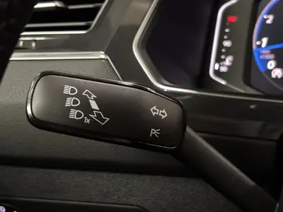 Volkswagen Tiguan - Thumbnail 25