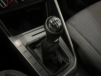 Volkswagen Polo - Thumbnail 18