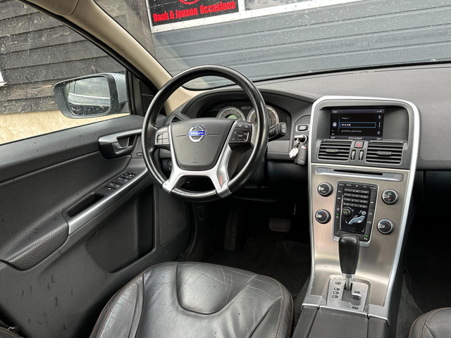 Volvo XC60 2.0 D3 FWD Automaat Clima Grijs kenteken 5-Cil foto 13