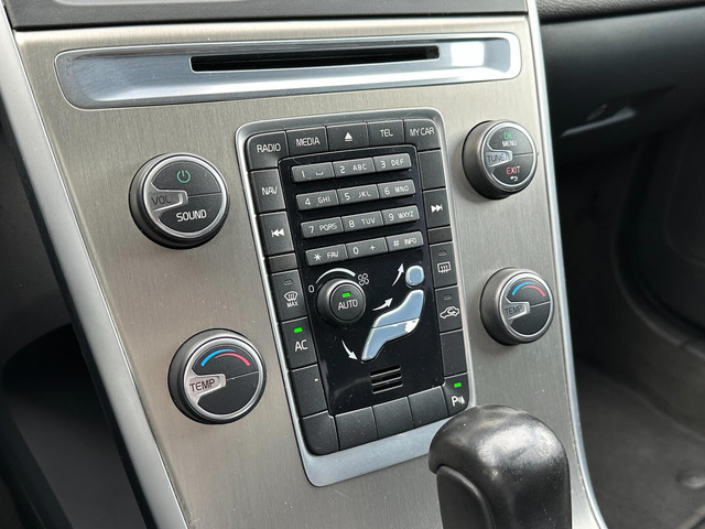 Volvo XC60 2.0 D3 FWD Automaat Clima Grijs kenteken 5-Cil foto 17