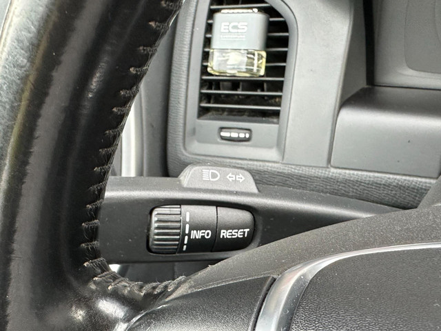 Volvo XC60 2.0 D3 FWD Automaat Clima Grijs kenteken 5-Cil foto 19