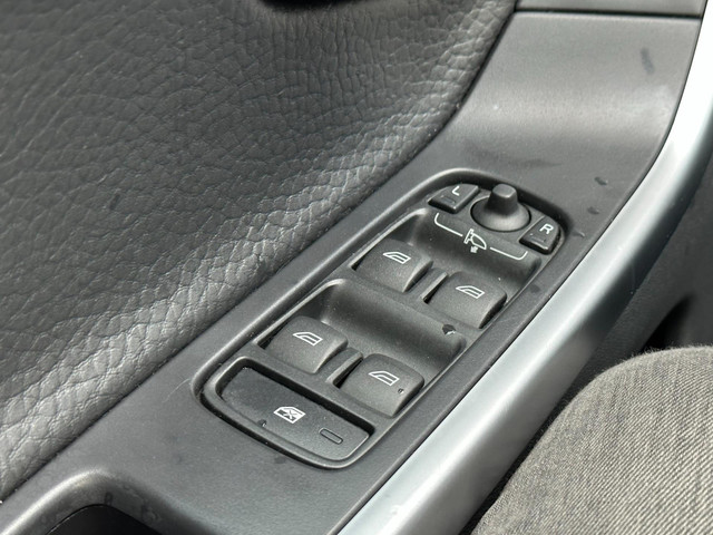 Volvo XC60 2.0 D3 FWD Automaat Clima Grijs kenteken 5-Cil foto 24