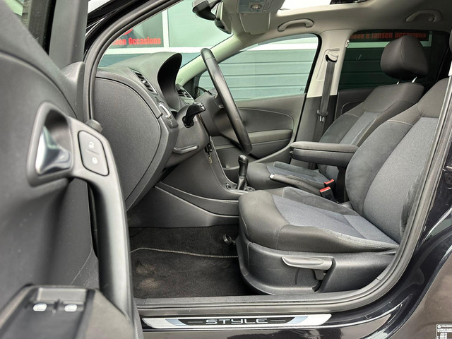 Volkswagen Polo 1.2 TSI Highline 105PK Pano Carplay Cruise foto 11