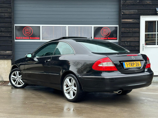 Mercedes-Benz CLK-Klasse Coupé 200 K. Elegance Automaat foto 4