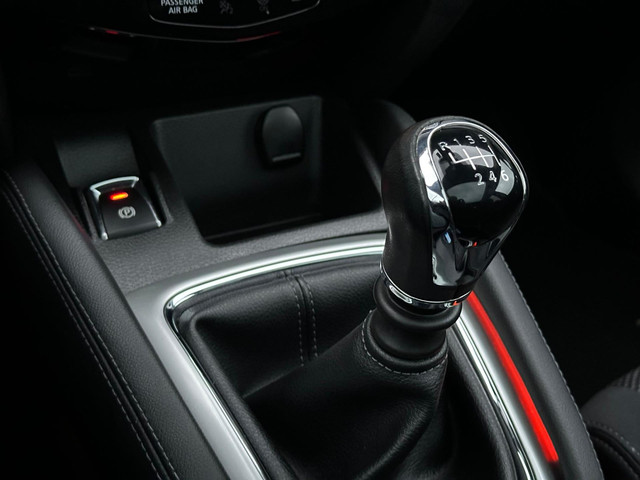 Nissan QASHQAI 1.2 N-Connecta Pano Navi Camera Trekhaak foto 19