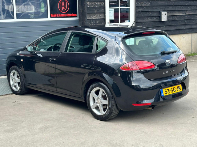 SEAT Leon 1.6 Reference – 5 DRS – Airco – Elek ramen foto 25