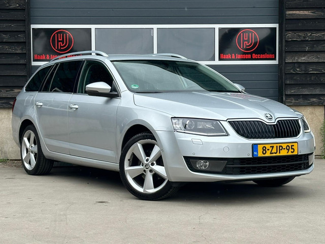 Škoda Octavia Combi 1.4 TSI Greentech Elegance Businessline foto 2