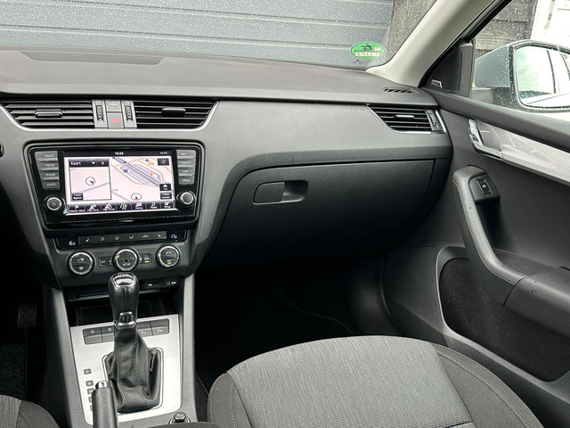 Škoda Octavia Combi 1.4 TSI Greentech Elegance Businessline foto 12