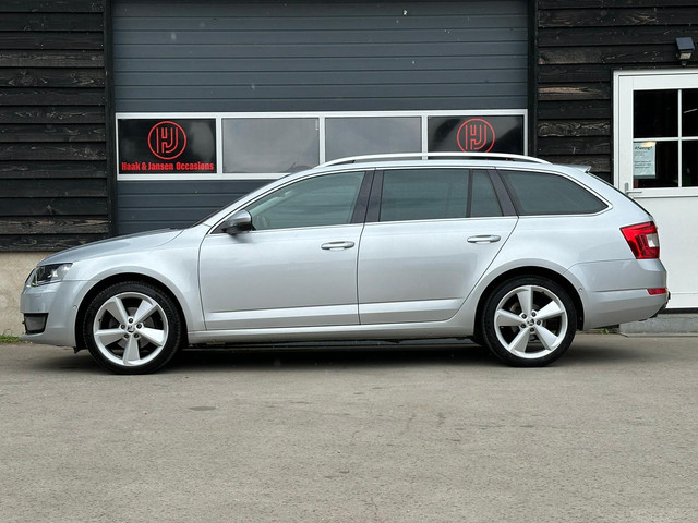 Škoda Octavia Combi 1.4 TSI Greentech Elegance Businessline foto 8
