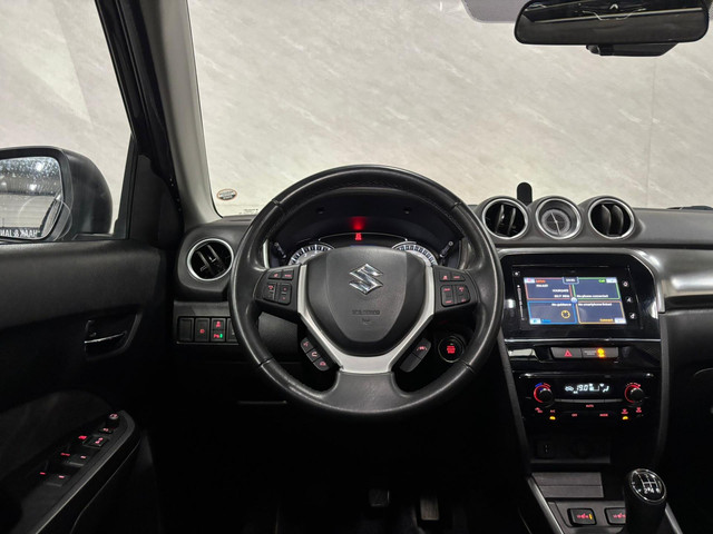 Suzuki Vitara 1.0 Boosterjet Adventure Pano Leder Camera foto 14